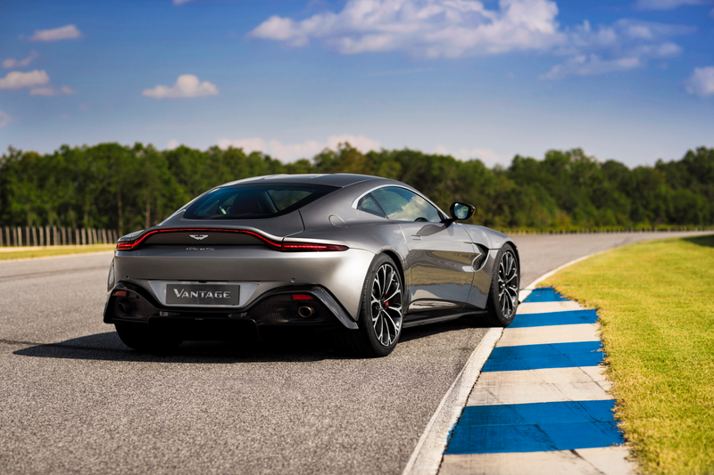 Illustration for article titled The 2019 Aston Martin Vantage Doesn't Settle For Anything